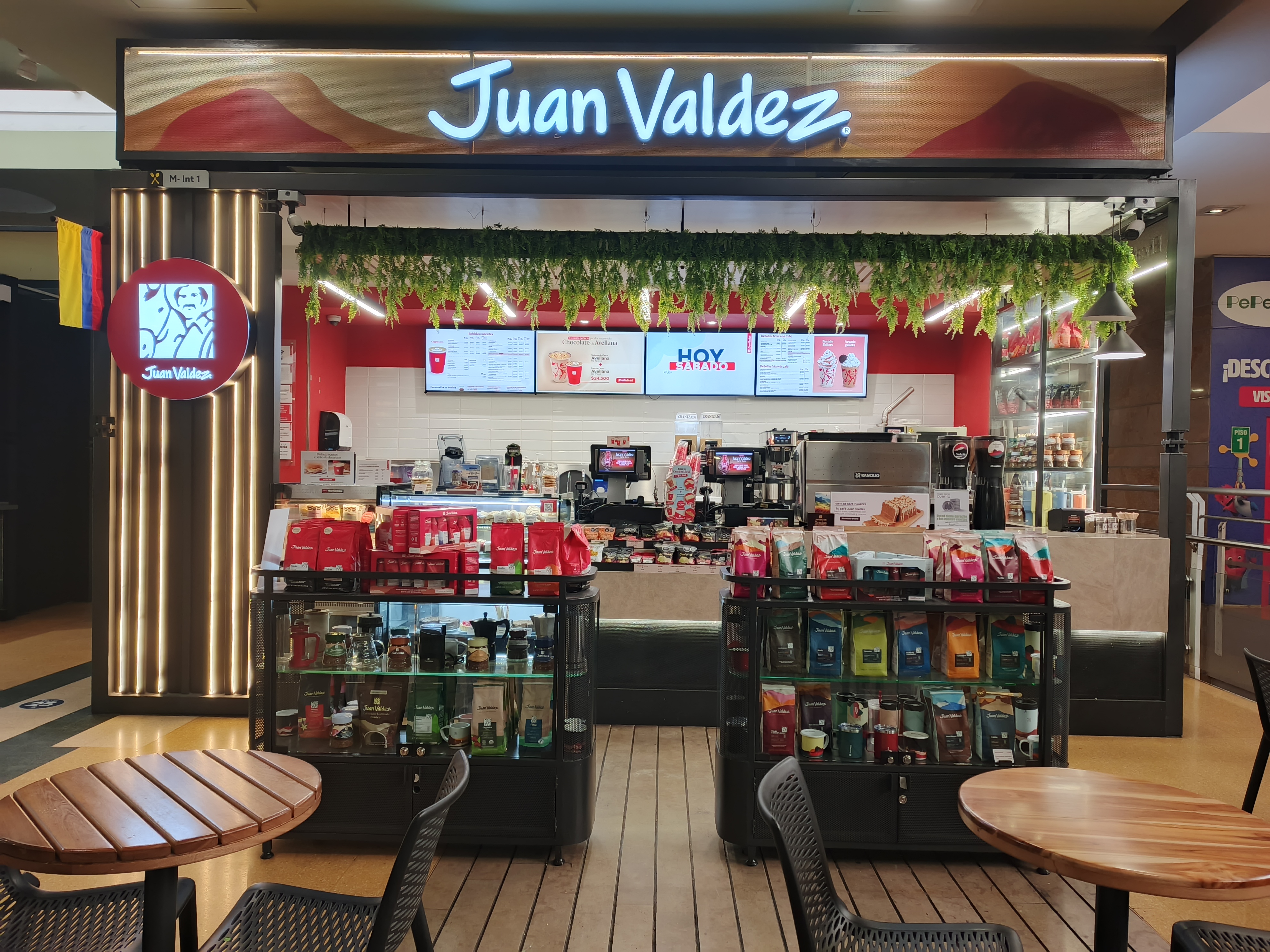 Fachada Tienda Hayuelos Barra